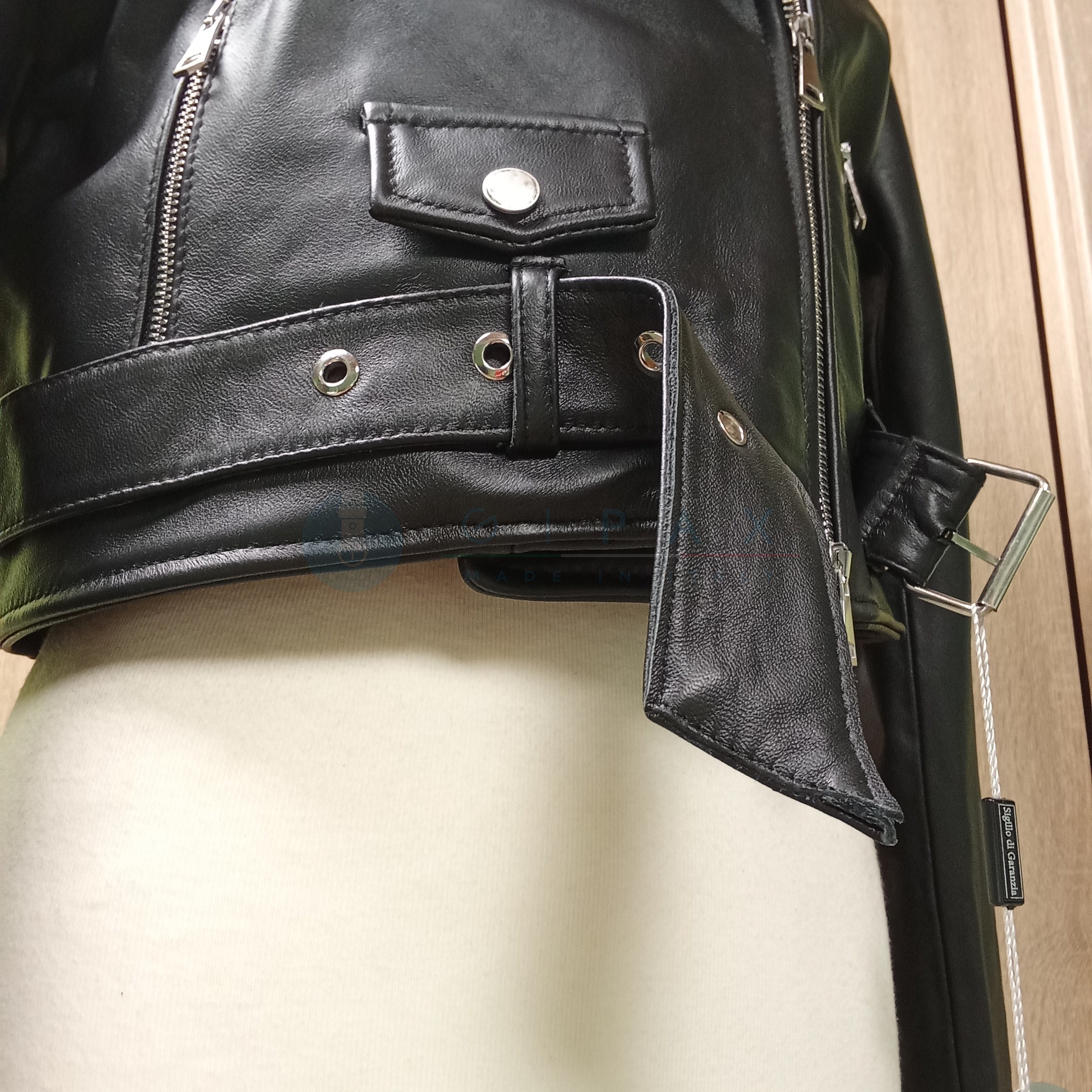 Chiodo short